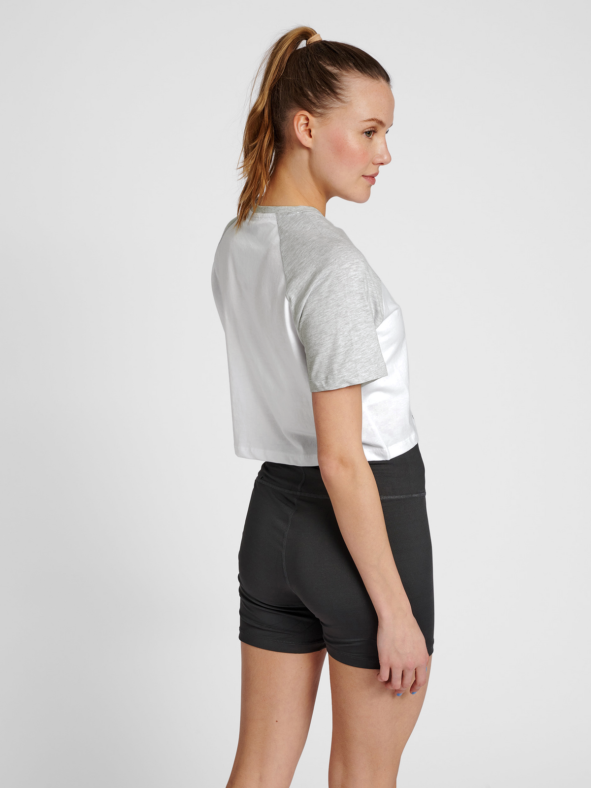 hmlLGC NAYA CROPPED T-SHIRT