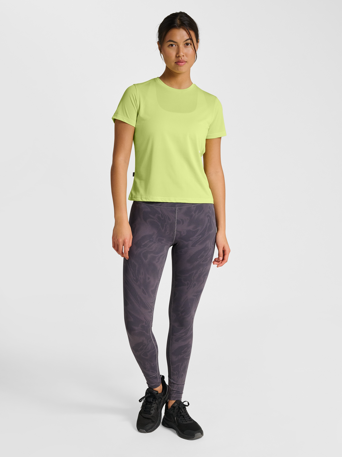 hmlPULSE WORKOUT W T-SHIRT S/S