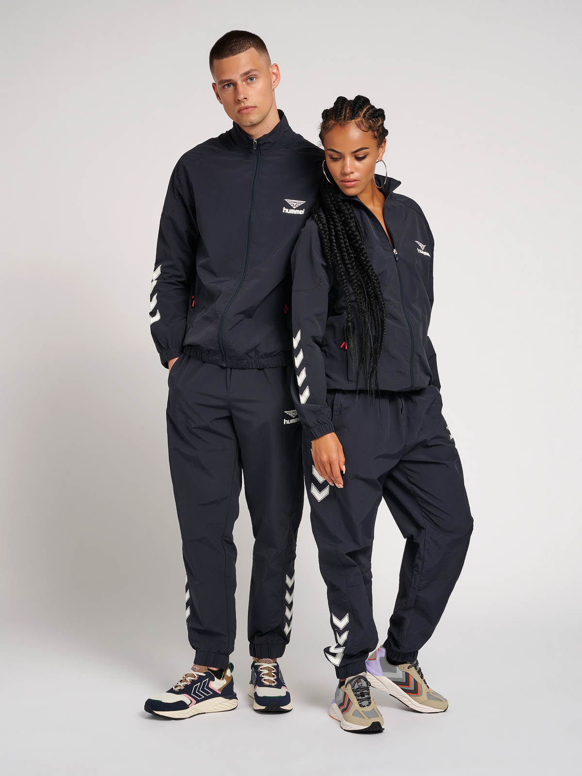 hmlNIKKI ZIP JACKET
