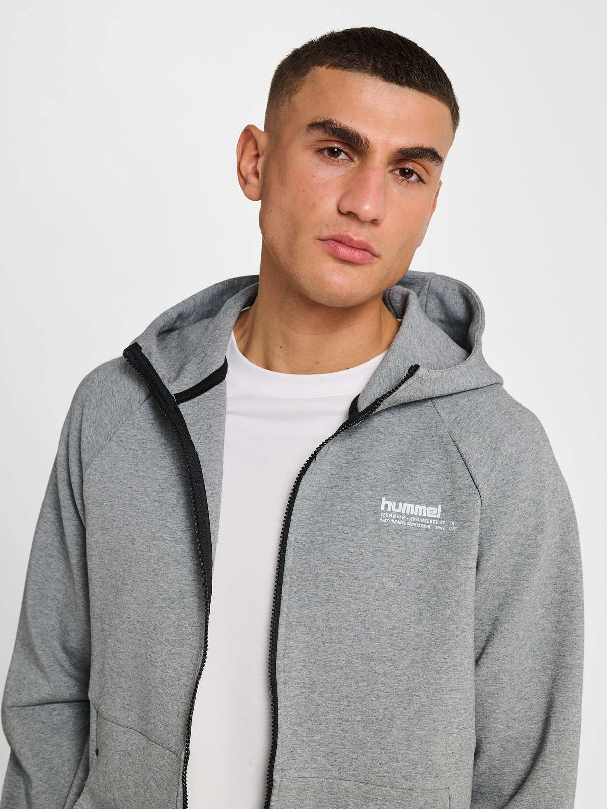 hmlTECH FLEECE REGULAR ZIP HOODIE