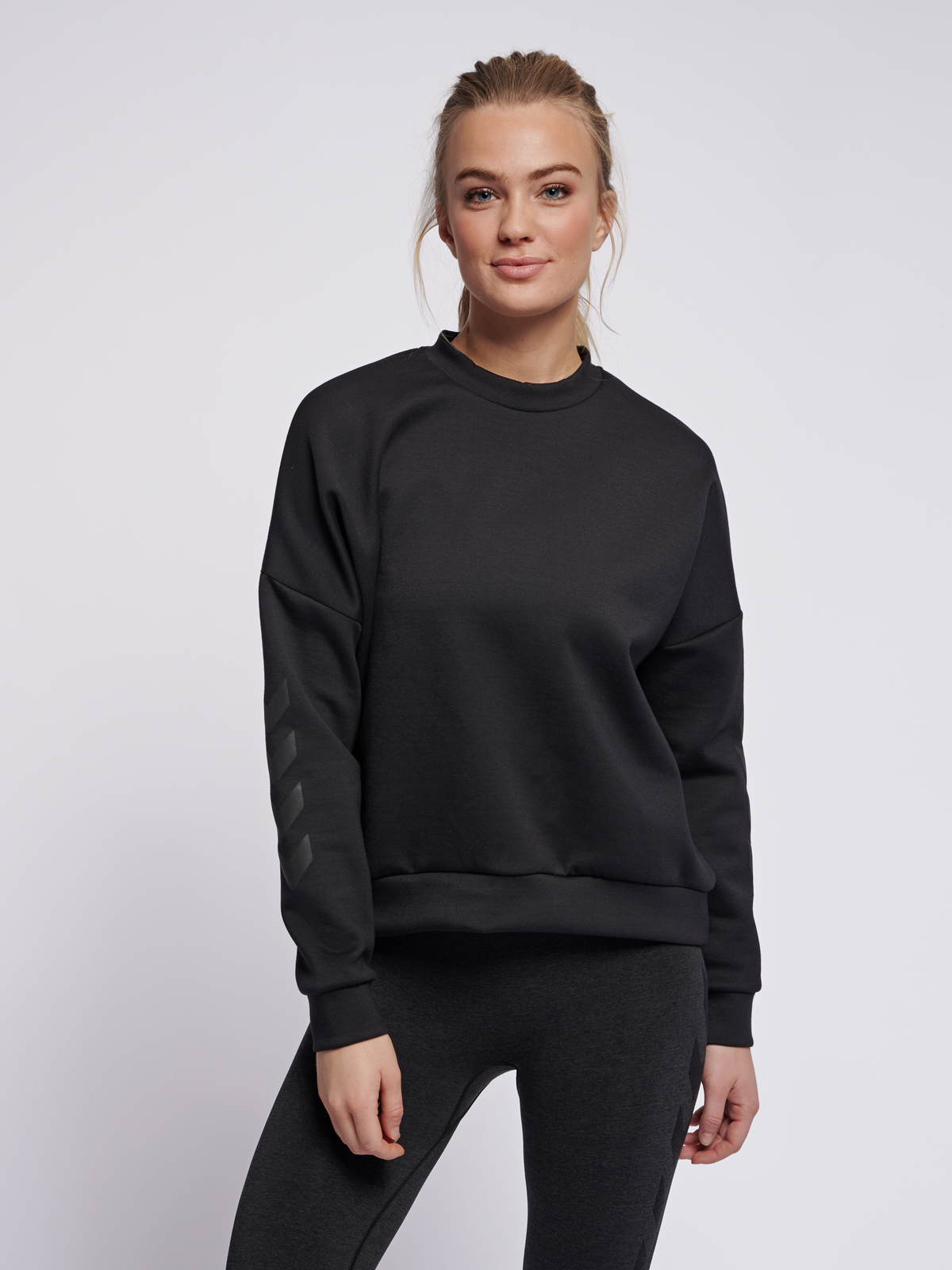 hmlESSI SWEATSHIRT