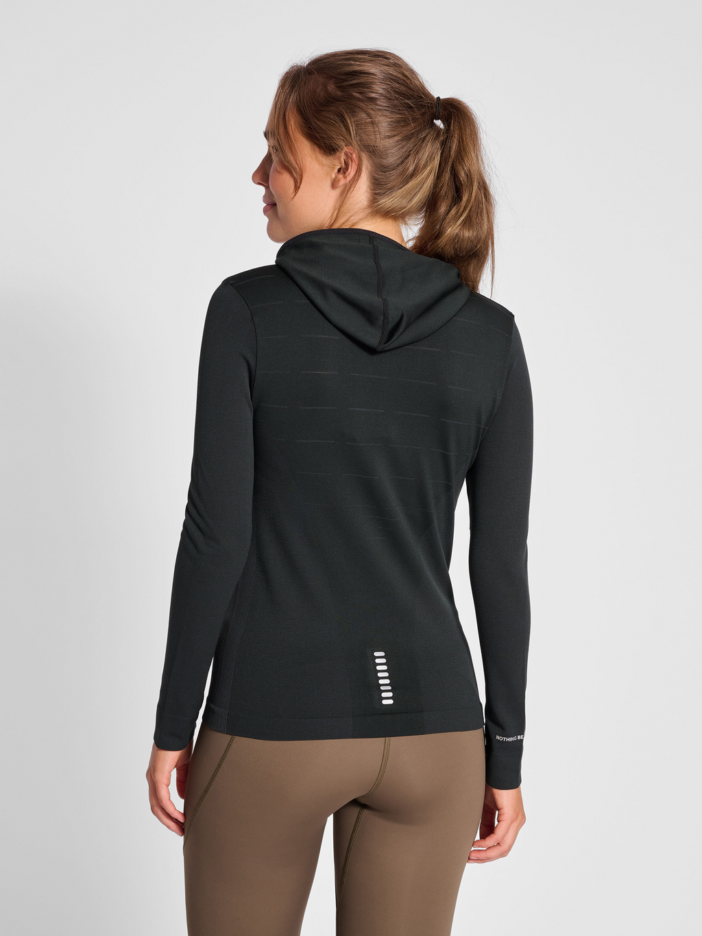 nwlCAMBRIGDE SEAMLESS HOODIE female