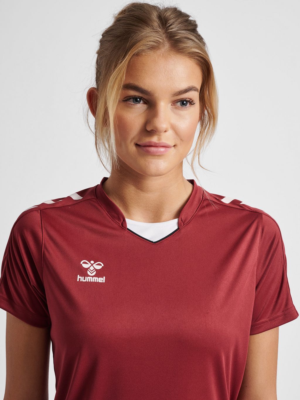hmlCORE XK POLY JERSEY S/S WOMAN