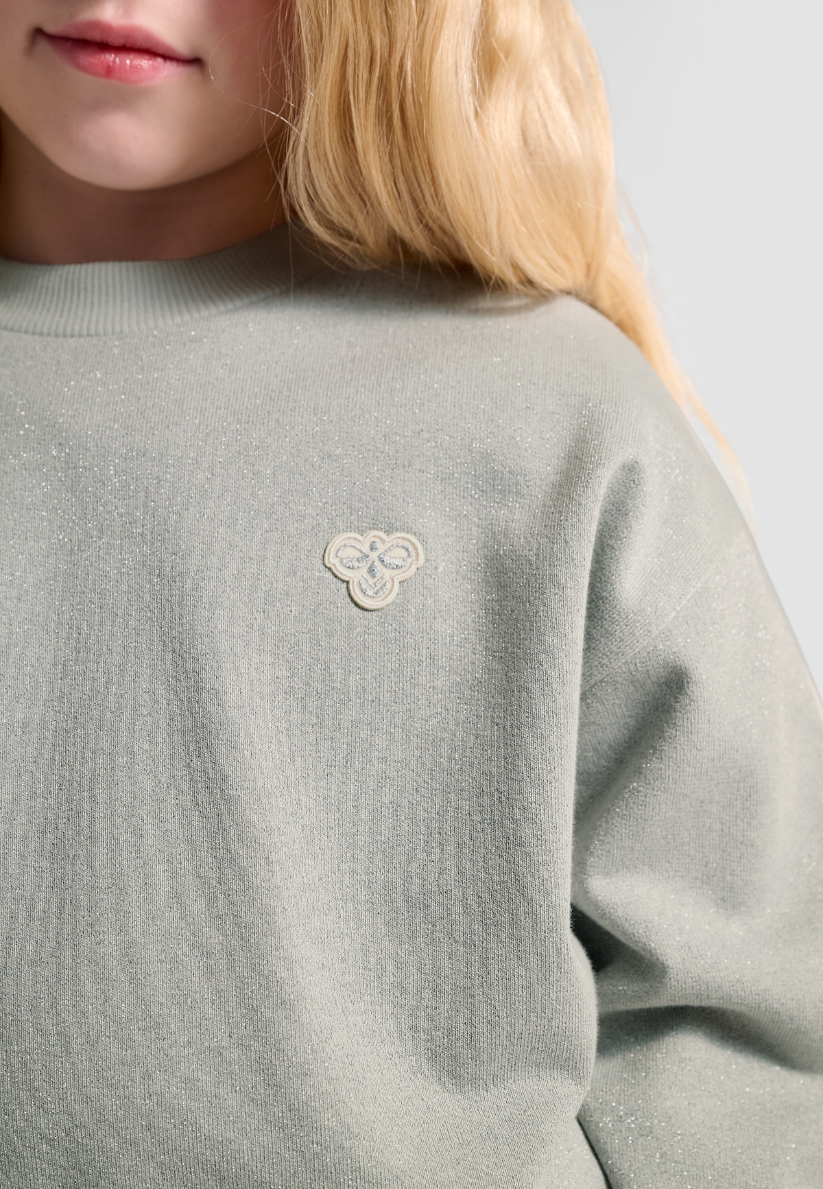 hmlJR LOOSE GLITTER CREWNECK