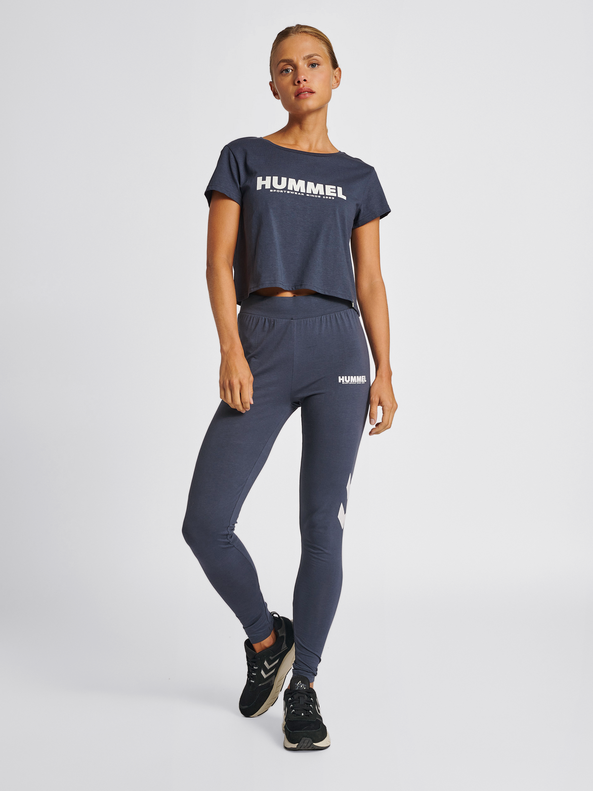 hmlLEGACY WOMAN CROPPED T-SHIRT