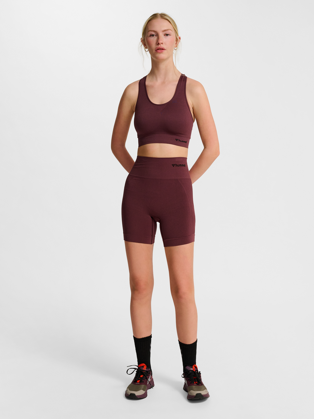 hmlTIF SEAMLESS SHORTS