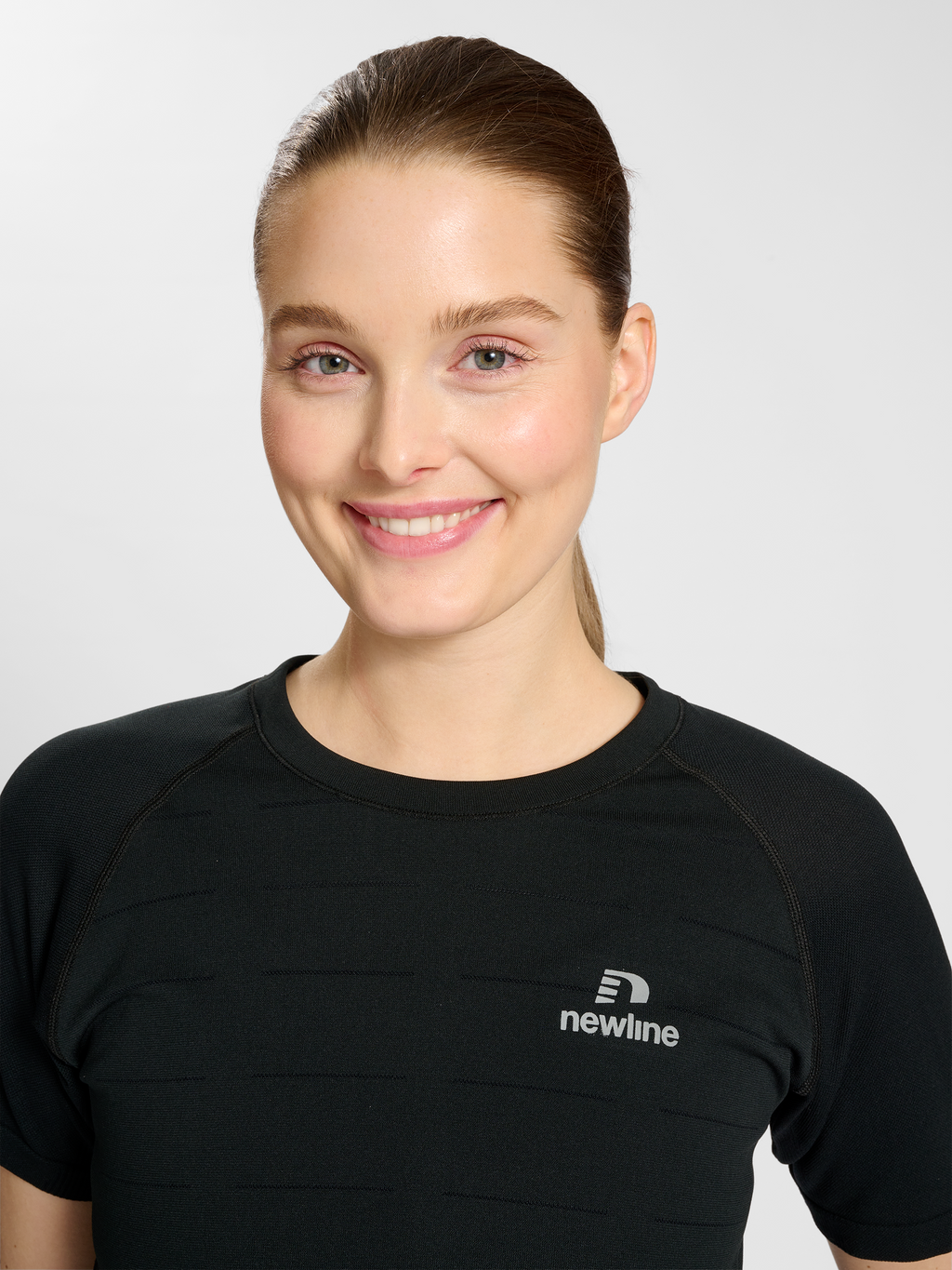 nwlRIVERSIDE SEAMLESS T-SHIRT S/S W