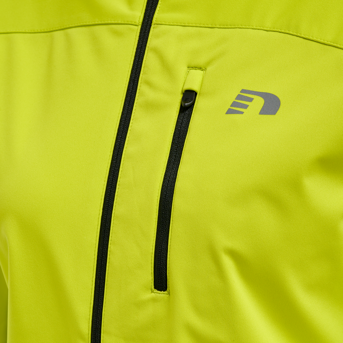 WOMEN CORE CROSS JACKET