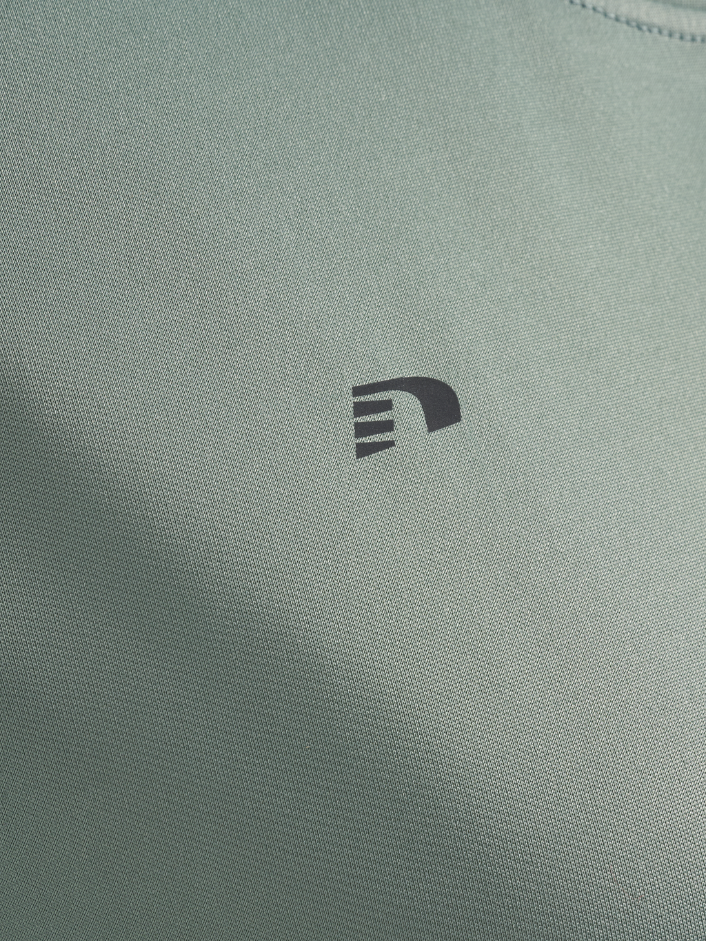nwlBEAT W T-SHIRT L/S