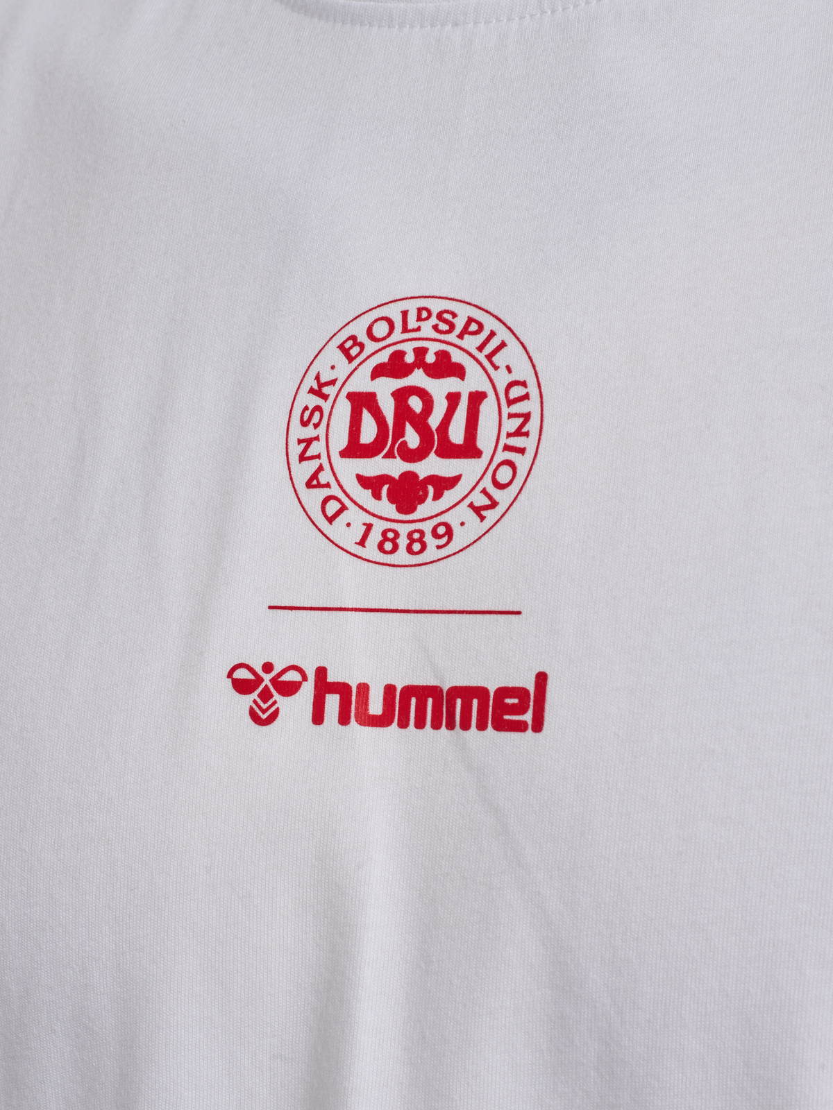 DBU 26 FAN RED-WHITE TEE LS
