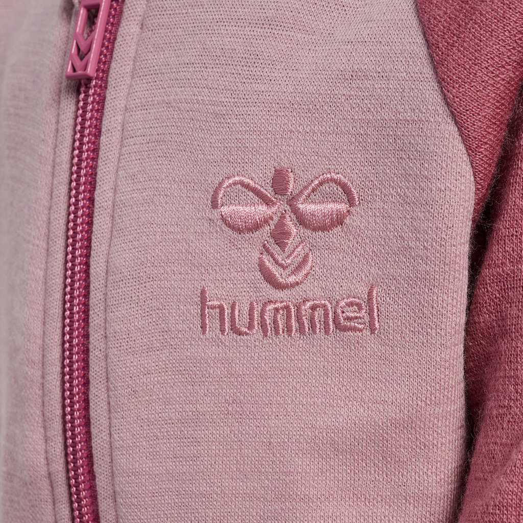 hmlBELLO SUIT