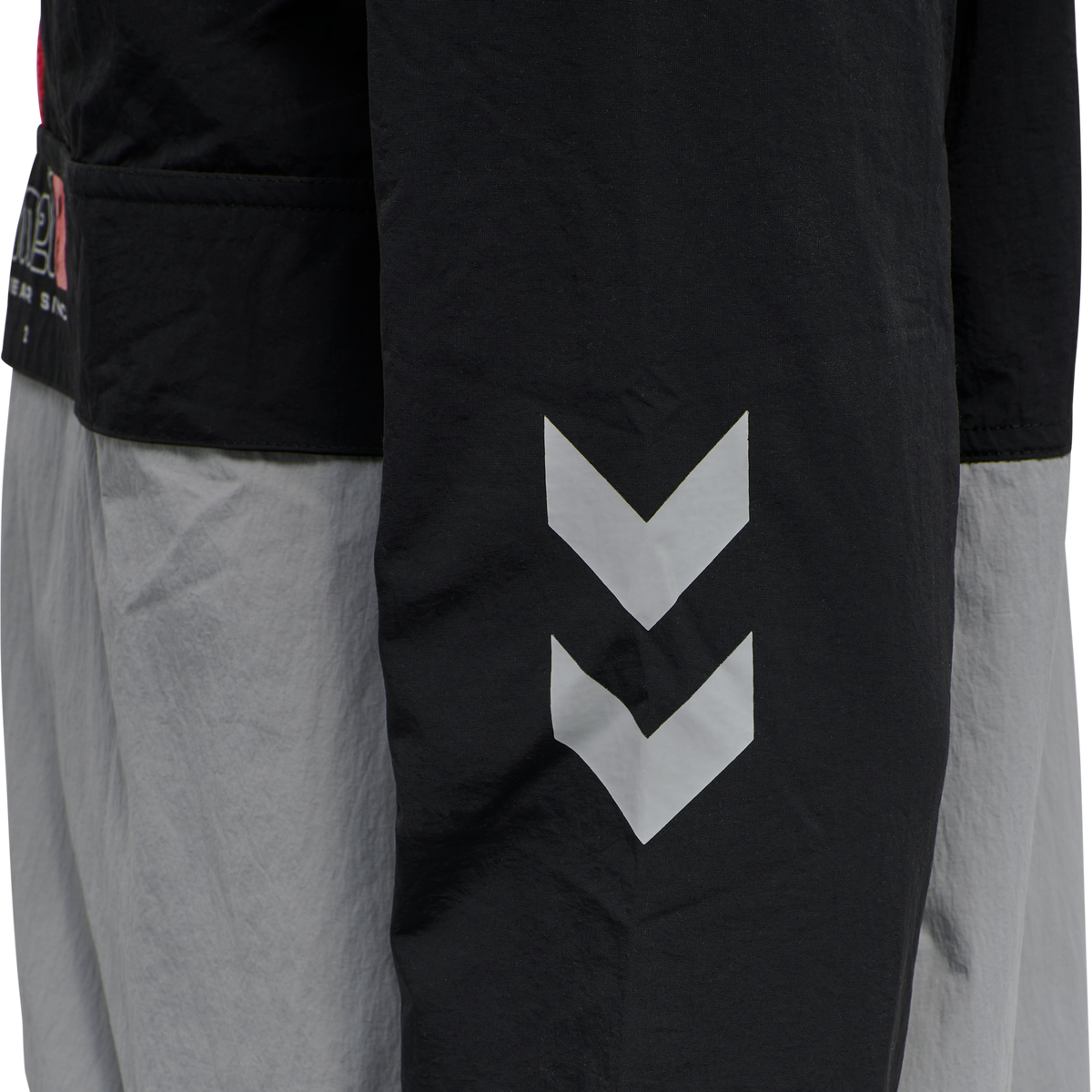 hmlLGC MUSA WOV HALFZIP JACKET