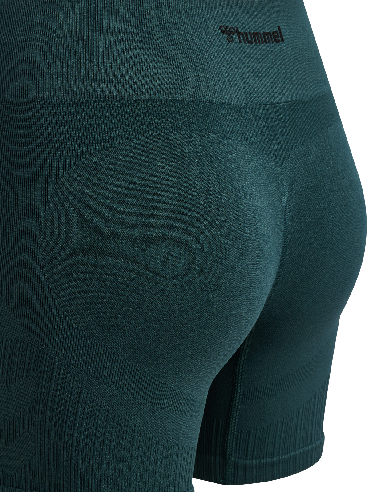 hmlMT DEFINE SEAML SCRUNCH SHORTS