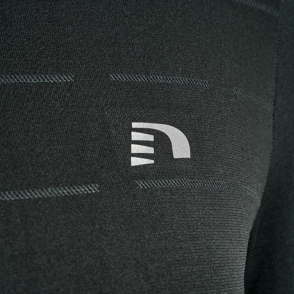 nwlCAMBRIGDE SEAMLESS HOODIE female